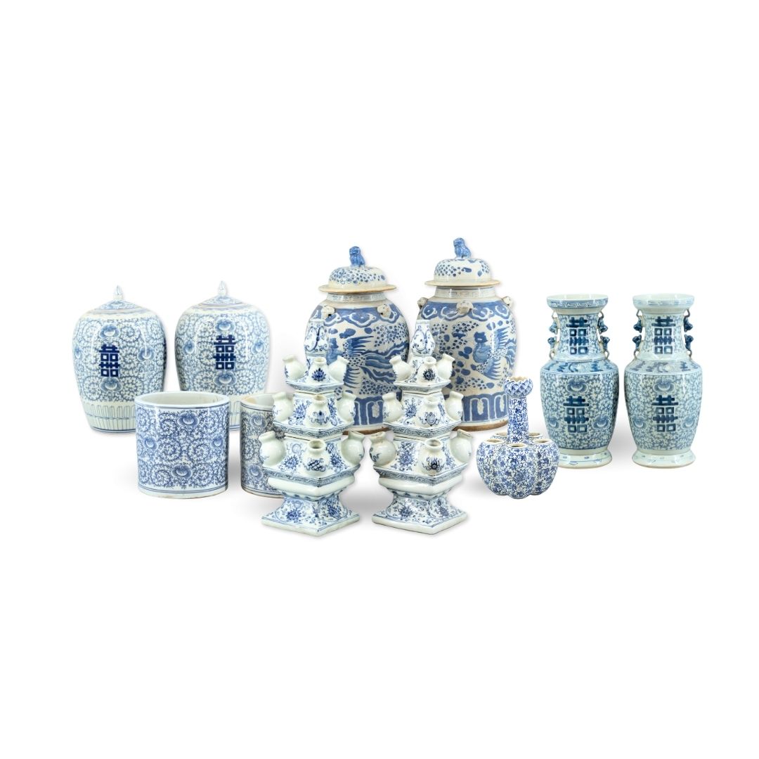 Tulpenvazen en blauw-wit Chinees porselein: gemberpotten, tempelpotten en vazen met bloemdecor