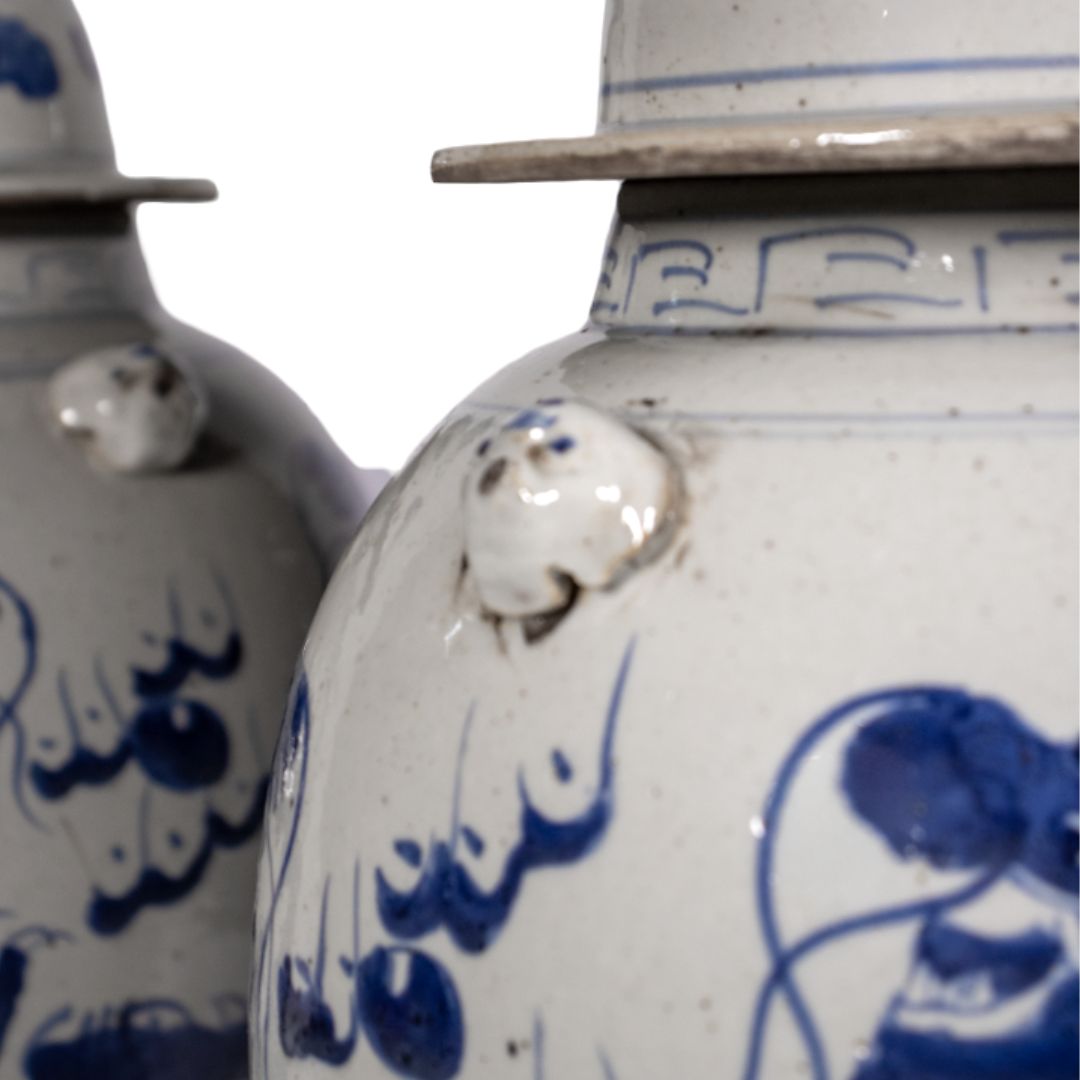 Deckelvase Drache – Blau-Weiß