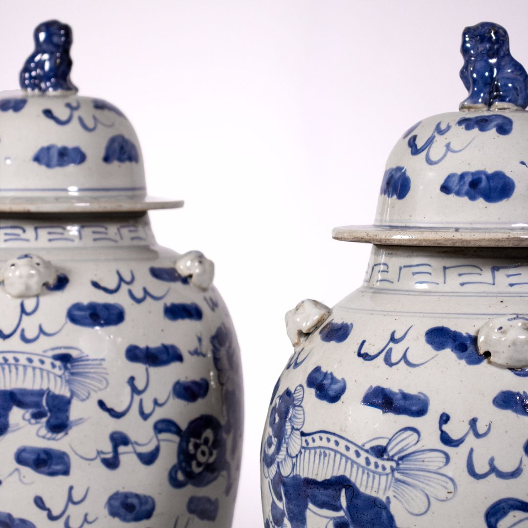 Deckelvase Fu-Hund – Blau-Weiß