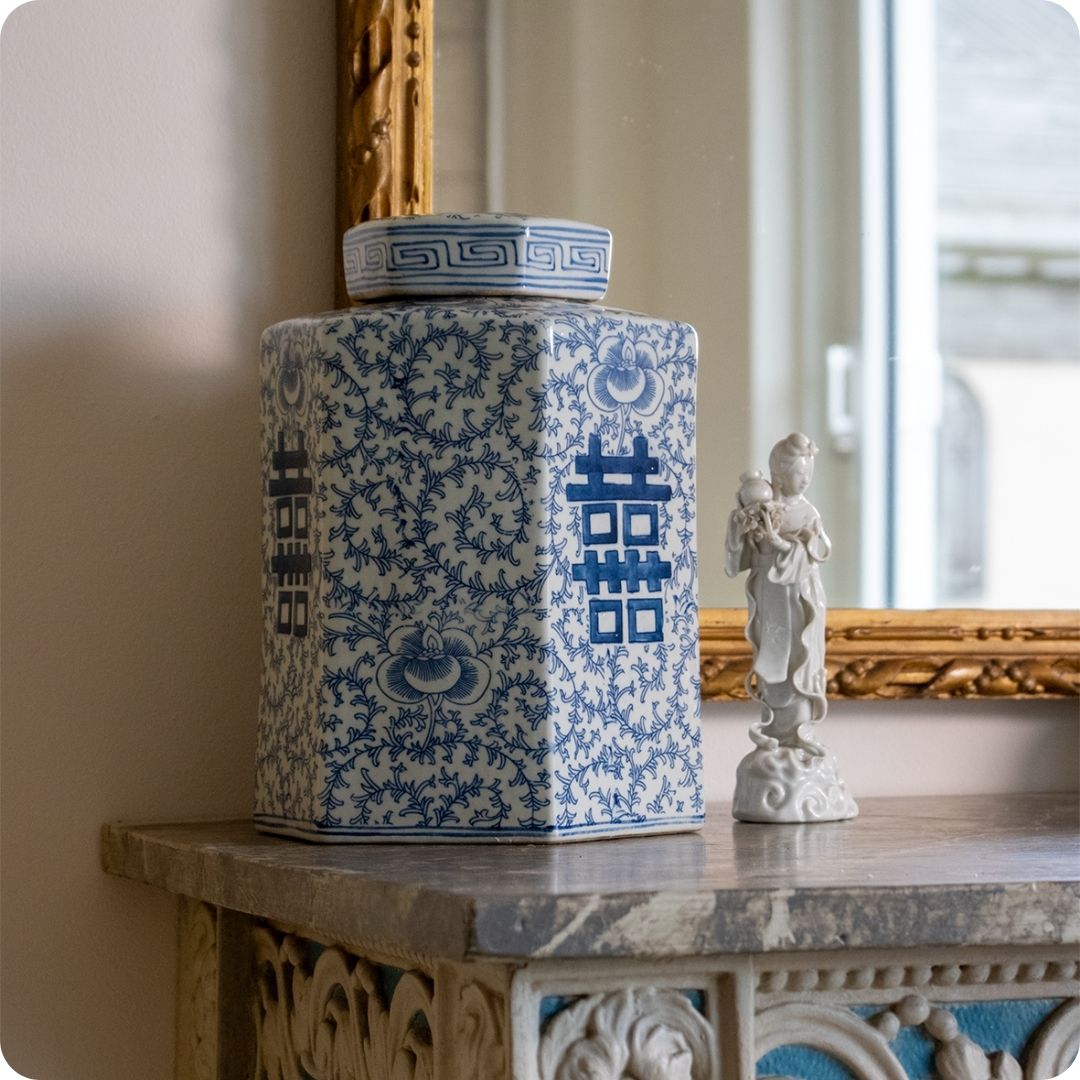 Chinese Zeshoekige Dekselpot 'Shuangxi' – Blauw-Wit