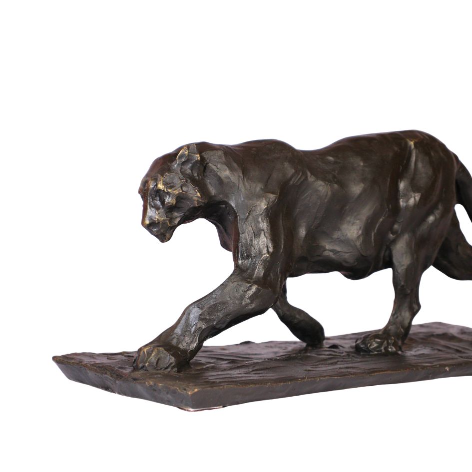 Bronzen Jagende Zwarte Panter