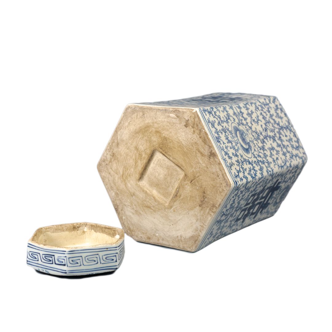 Chinese Zeshoekige Dekselpot 'Shuangxi' – Blauw-Wit